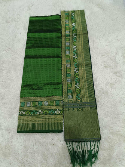 M- 32” Green – Traditional Lao Sinh & Pha Biang Set