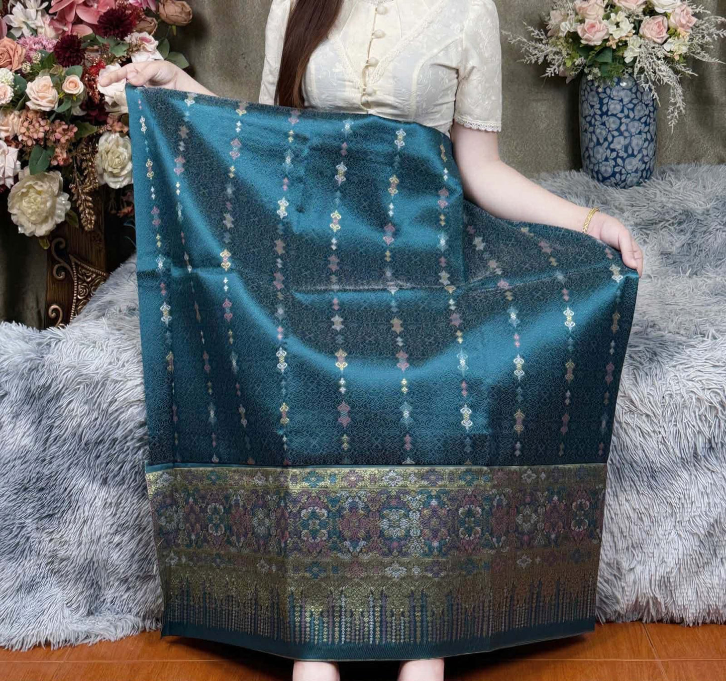 Winter Jewel Sinh - Emerald Frost