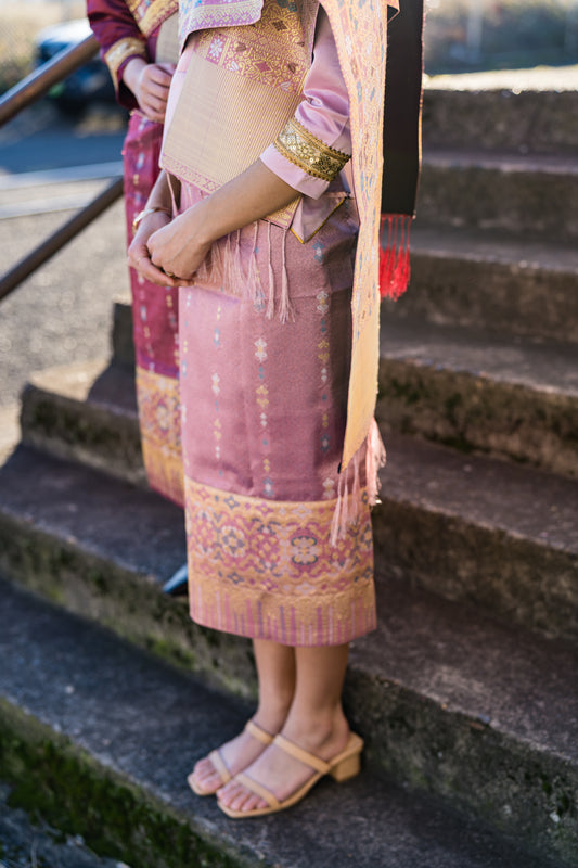 Traditional Lao Sinh - Blush Garnet