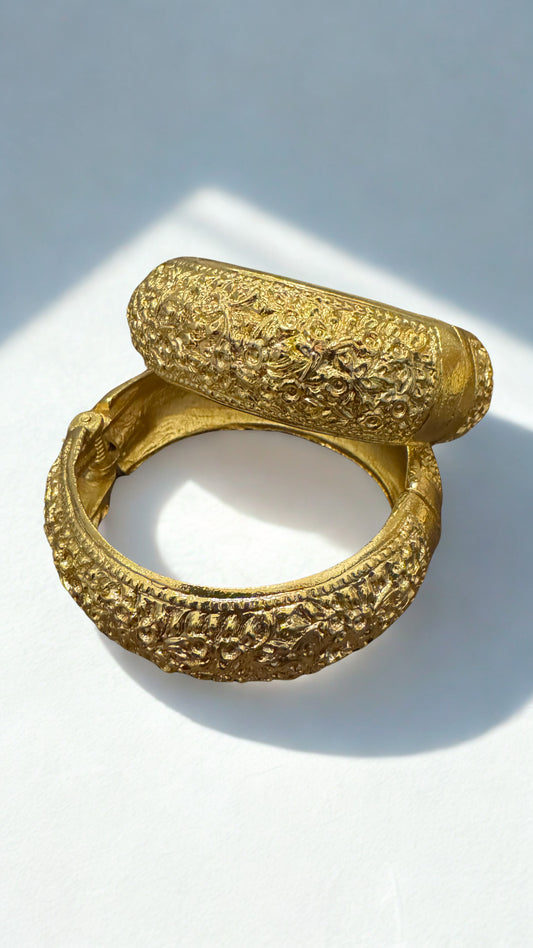 Lao Style Bangle - Gold (1pc)